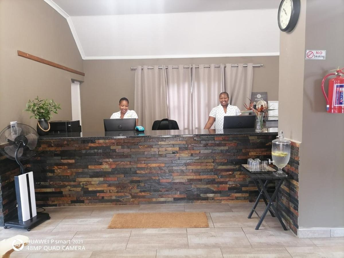 Nongoma Lodge & Inn Cc ภายนอก รูปภาพ