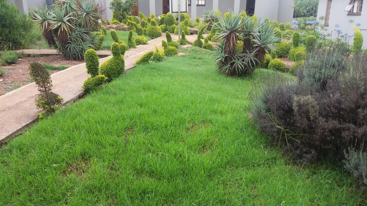 Nongoma Lodge & Inn Cc ภายนอก รูปภาพ